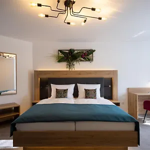  Bed & Breakfast - Homburg Am Main Duitsland